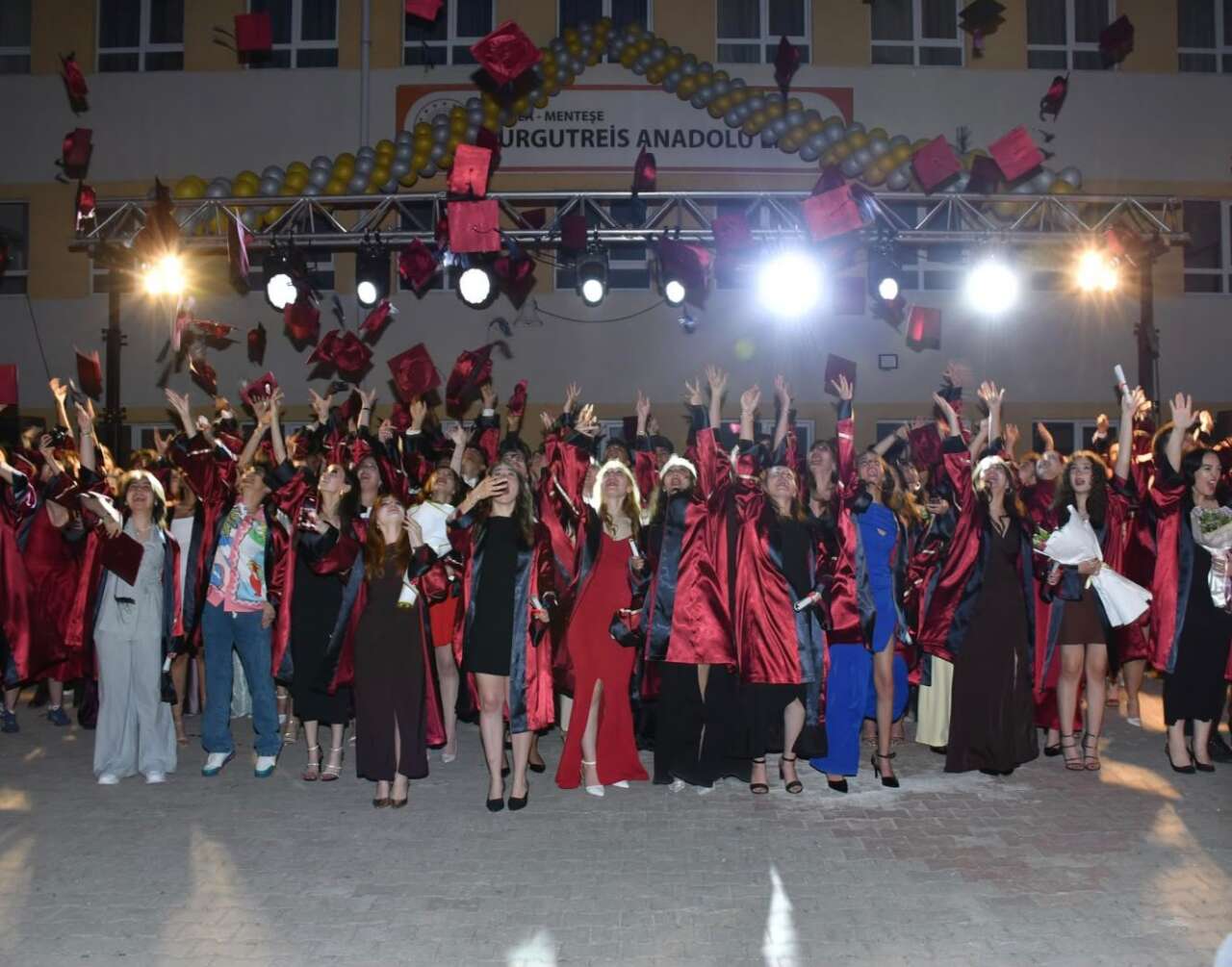 Menteşe Devlet Hastanesi Başhekimi Şadi Ballı, Mezun Olduğu Okulun Mezuniyet Törenine Katıldı 1